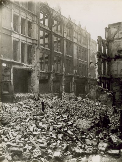 Die Stadt London nach einem Bombenangriff von English Photographer